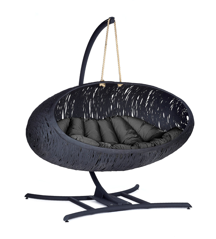 resort-style backyard
luxury outdoor furniture
high-end patio design