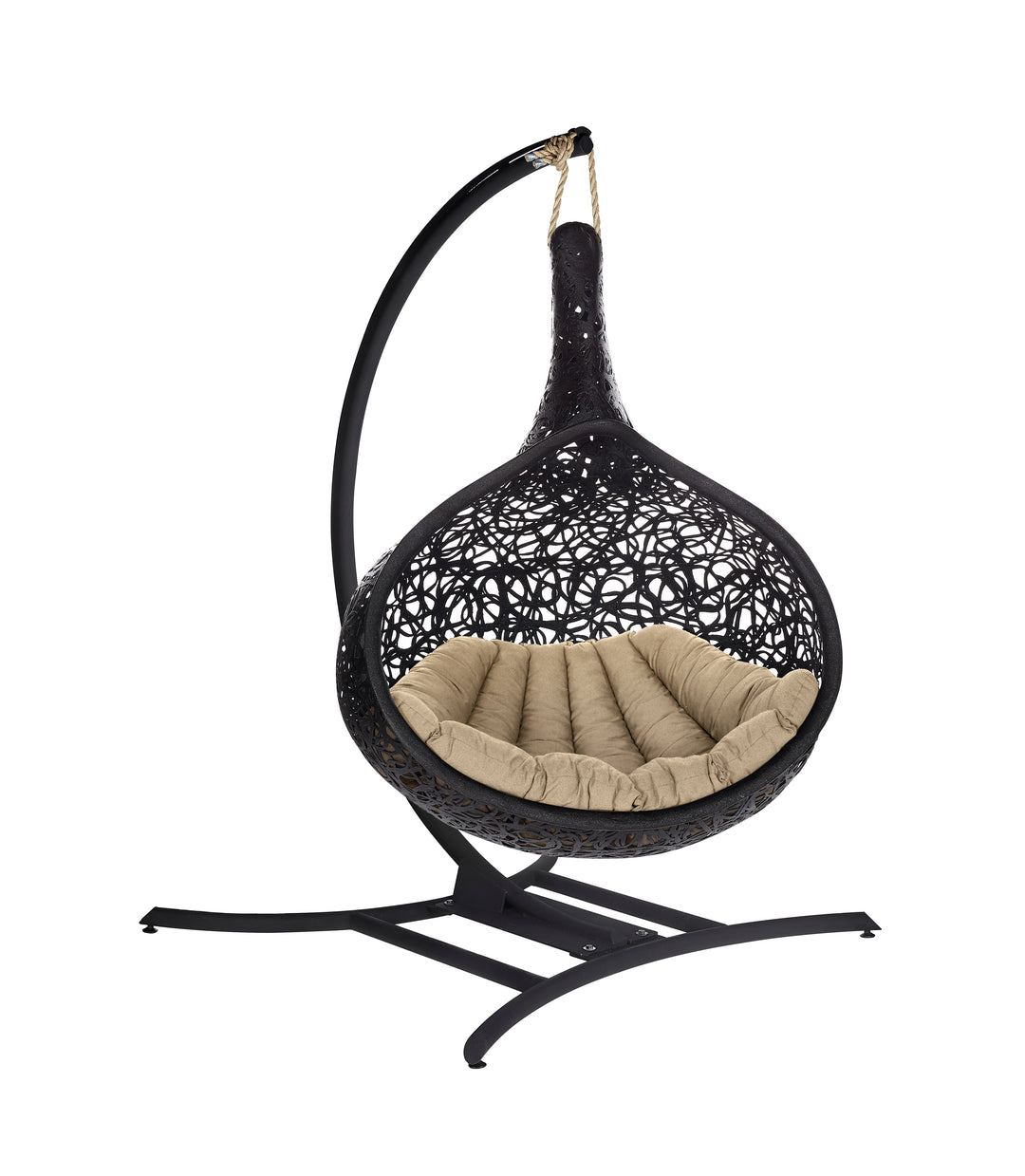 resort-style backyard
luxury outdoor furniture